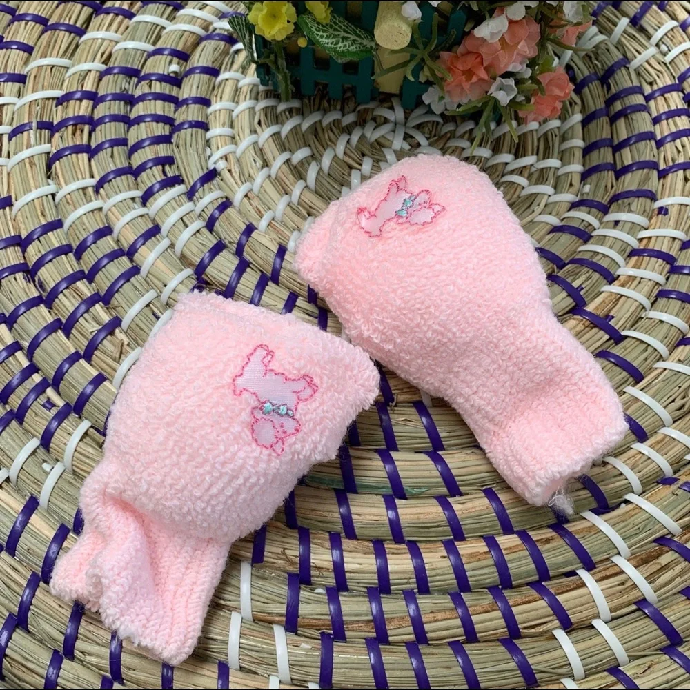 Buster Brown soft pink